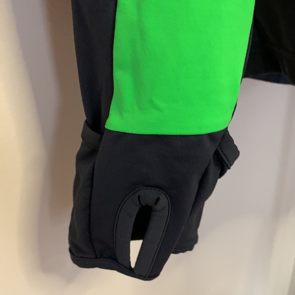 Ronhill run/cycling pullover - Picture 2 of 7